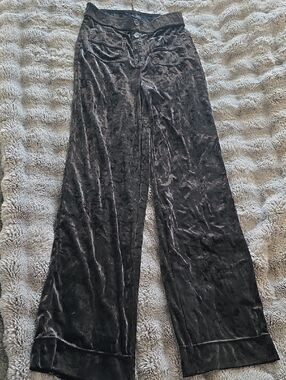 HALARA Black Velvet Button-Front Pants